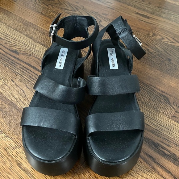 Steve Madden Bay Platform Sandal - Picture 1 of 3